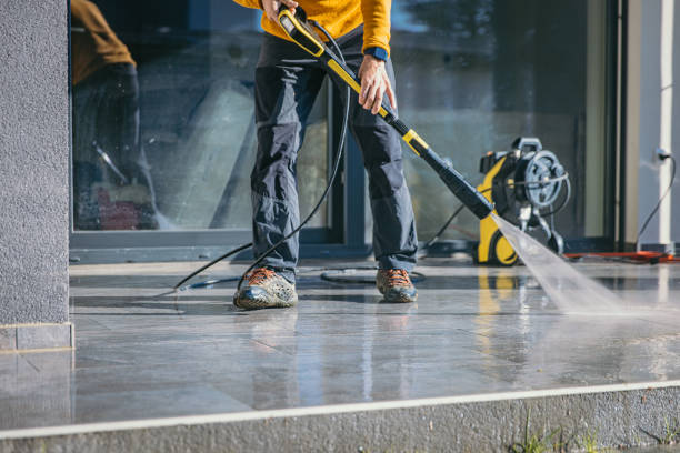 Post-Construction Pressure Washing in West Vero Corridor, FL